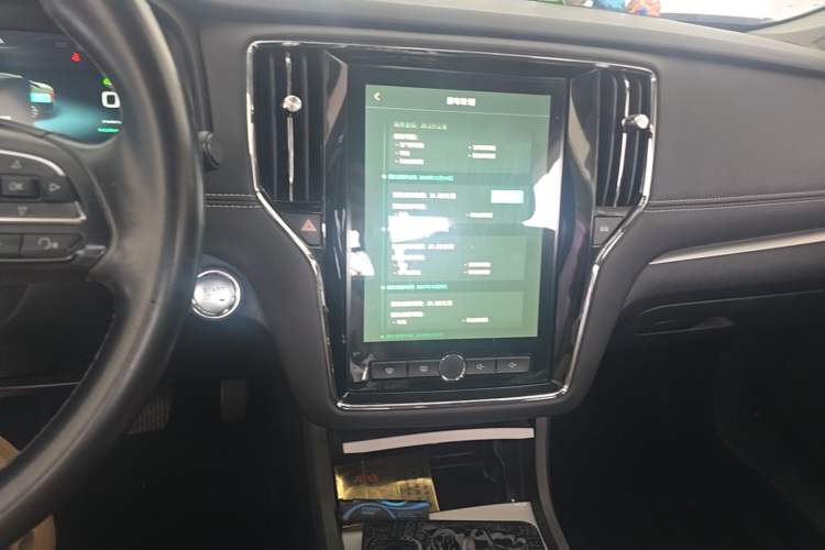 Used Roewe i6 New Energy 2017 45T Hybrid Connect & Smart Enjoyment Edition Audio And AC Panel