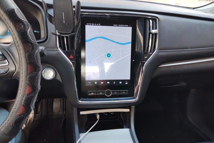Used Roewe i6 New Energy 2017 45T Hybrid Connect & Smart Enjoyment Edition Audio And AC Panel