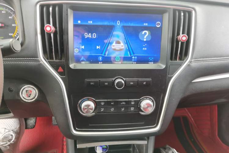 Used Roewe i6 New Energy 2017 45T Hybrid Connect & Smart Enjoyment Edition Audio And AC Panel