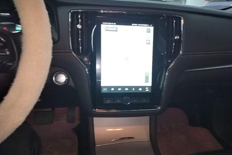 Used Roewe i6 New Energy 2017 45T Hybrid Connect & Smart Enjoyment Edition Audio And AC Panel
