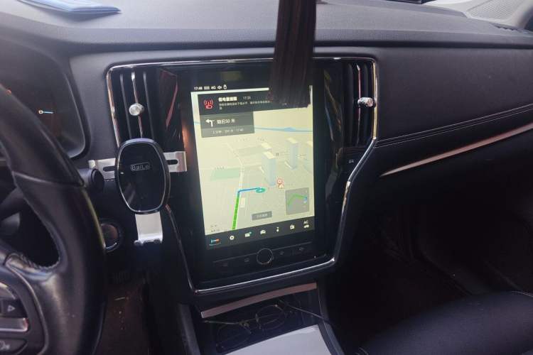 Used Roewe i6 New Energy 2017 45T Hybrid Connect & Smart Enjoyment Edition Audio And AC Panel