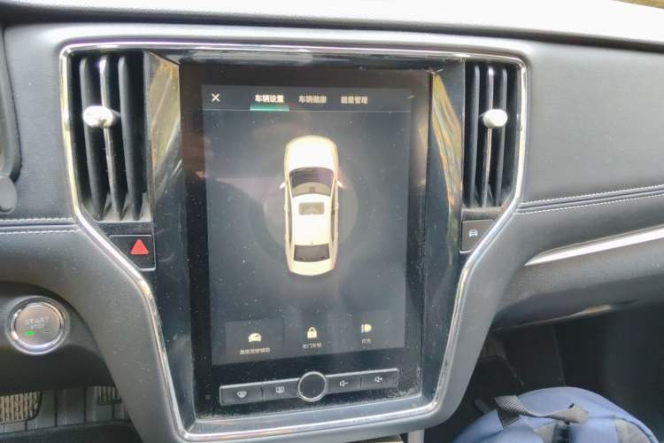 Used Roewe i6 New Energy 2017 45T Hybrid Connect & Smart Enjoyment Edition Audio And AC Panel