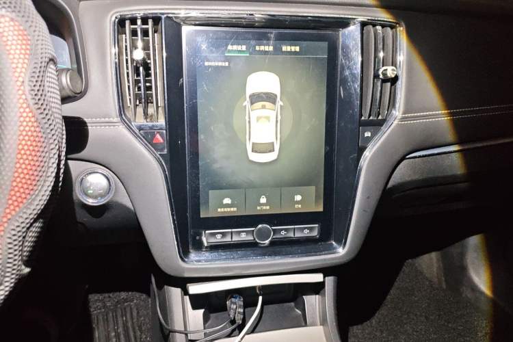 Used Roewe i6 New Energy 2017 45T Hybrid Connect & Smart Enjoyment Edition Audio And AC Panel