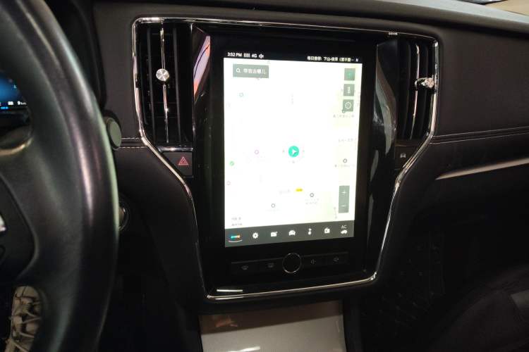Used Roewe i6 New Energy 2017 45T Hybrid Connect & Smart Enjoyment Edition Audio And AC Panel