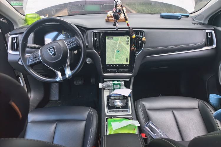 Used Roewe i6 New Energy 2017 45T Hybrid Connect & Smart Enjoyment Edition Center Console