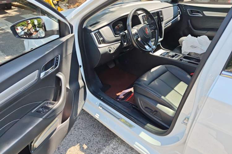 Used Roewe i6 New Energy 2017 45T Hybrid Connect & Smart Enjoyment Edition Driver Seat