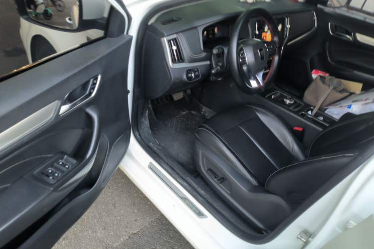 Used Roewe i6 New Energy 2017 45T Hybrid Connect & Smart Enjoyment Edition Driver Seat