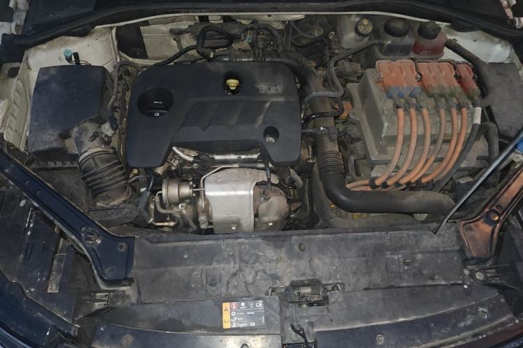 Used Roewe i6 New Energy 2017 45T Hybrid Connect & Smart Enjoyment Edition Engine Bay