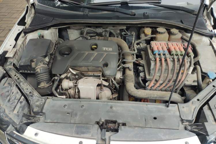 Used Roewe i6 New Energy 2017 45T Hybrid Connect & Smart Enjoyment Edition Engine Bay