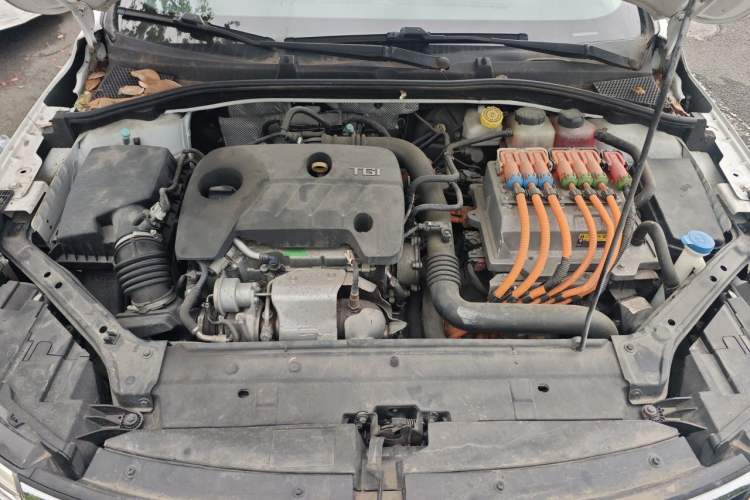 Used Roewe i6 New Energy 2017 45T Hybrid Connect & Smart Enjoyment Edition Engine Bay