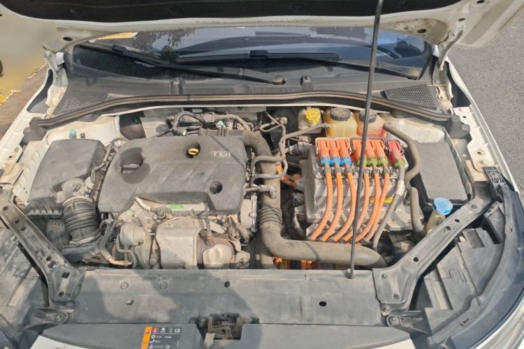 Used Roewe i6 New Energy 2017 45T Hybrid Connect & Smart Enjoyment Edition Engine Bay