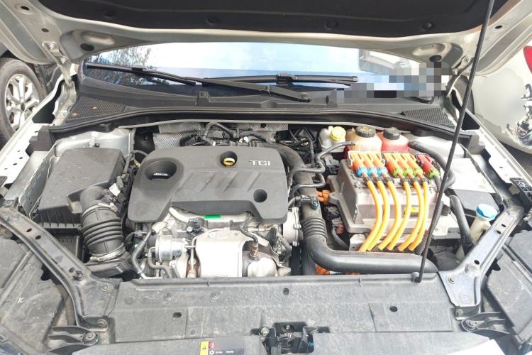 Used Roewe i6 New Energy 2017 45T Hybrid Connected Smart Edition Engine Bay