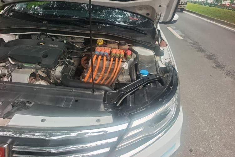 Used Roewe i6 New Energy 2017 45T Hybrid Connect & Smart Enjoyment Edition Engine Bay Left