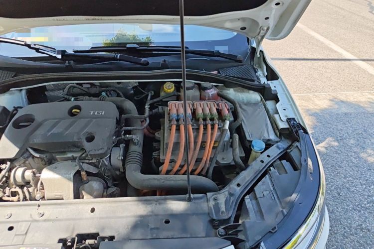 Used Roewe i6 New Energy 2017 45T Hybrid Connect & Smart Enjoyment Edition Engine Bay Left