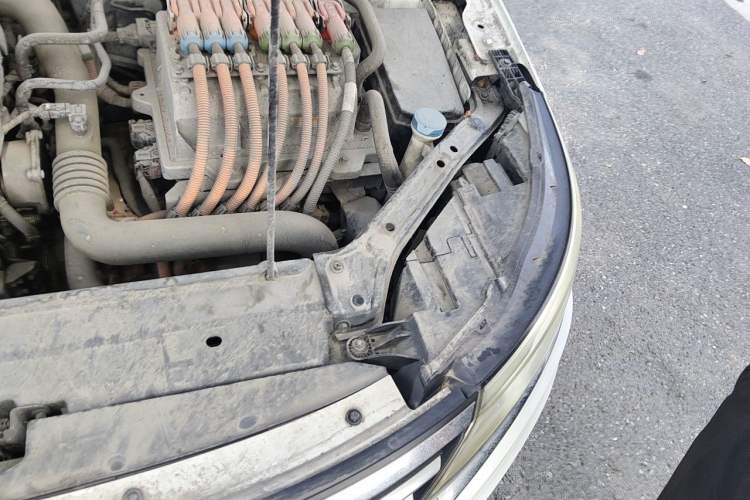 Used Roewe i6 New Energy 2017 45T Hybrid Connect & Smart Enjoyment Edition Engine Bay Left