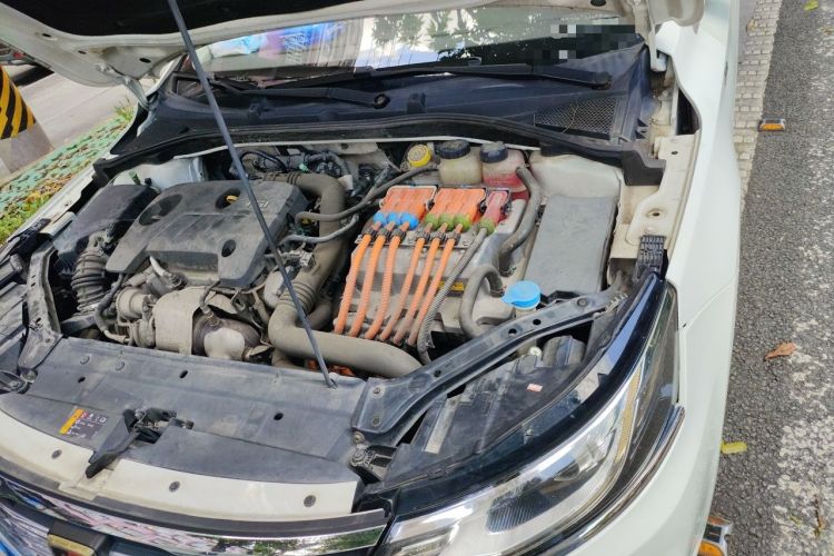 Used Roewe i6 New Energy 2017 45T Hybrid Connect & Smart Enjoyment Edition Engine Bay Left