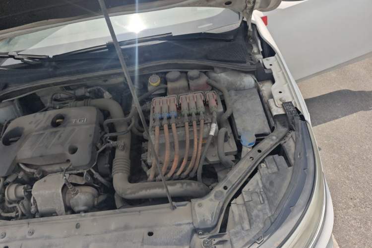 Used Roewe i6 New Energy 2017 45T Hybrid Connect & Smart Enjoyment Edition Engine Bay Left