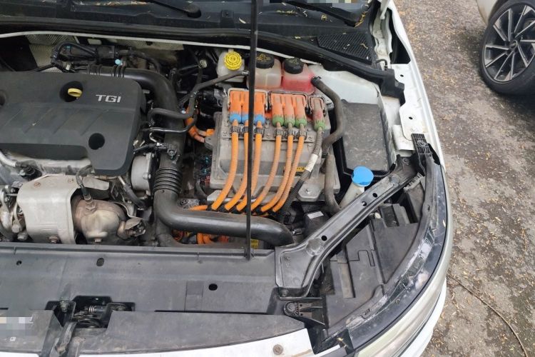 Used Roewe i6 New Energy 2017 45T Hybrid Connect & Smart Enjoyment Edition Engine Bay Left