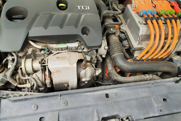 Used Roewe i6 New Energy 2017 45T Hybrid Connect & Smart Enjoyment Edition Engine Bay
