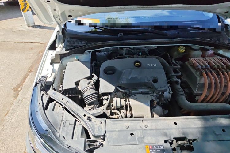 Used Roewe i6 New Energy 2017 45T Hybrid Connect & Smart Enjoyment Edition Engine Bay Right
