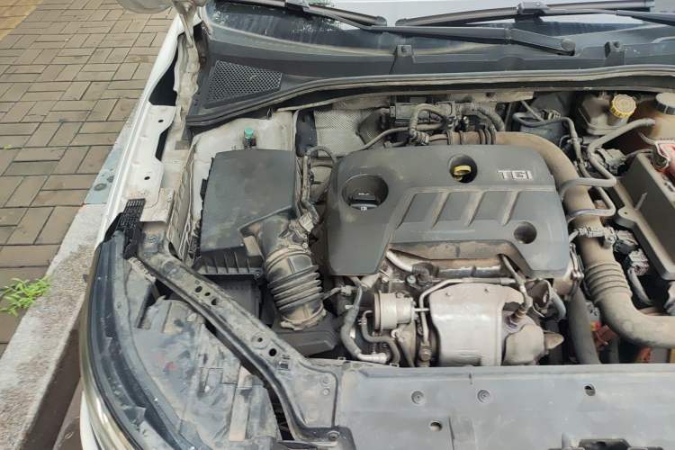 Used Roewe i6 New Energy 2017 45T Hybrid Connect & Smart Enjoyment Edition Engine Bay Right