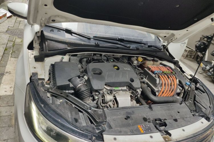 Used Roewe i6 New Energy 2017 45T Hybrid Connect & Smart Enjoyment Edition Engine Bay Right