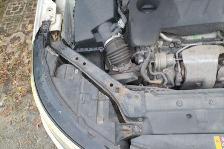 Used Roewe i6 New Energy 2017 45T Hybrid Connect & Smart Enjoyment Edition Engine Bay Right