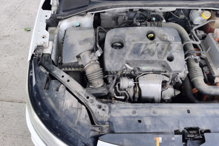 Used Roewe i6 New Energy 2017 45T Hybrid Connect & Smart Enjoyment Edition Engine Bay Right