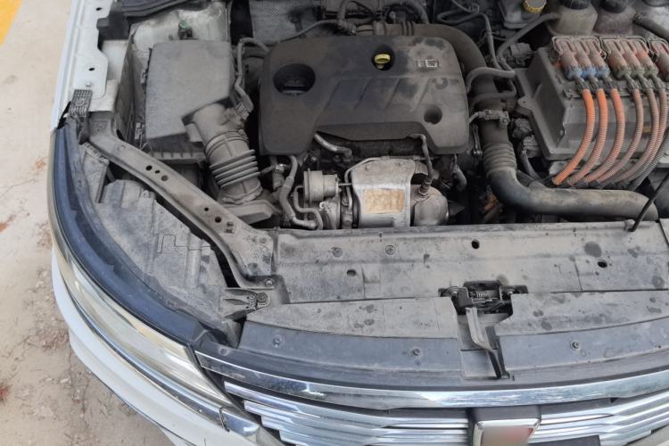 Used Roewe i6 New Energy 2017 45T Hybrid Connect & Smart Enjoyment Edition Engine Bay Right