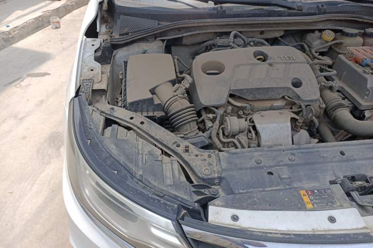 Used Roewe i6 New Energy 2017 45T Hybrid Connect & Smart Enjoyment Edition Engine Bay Right