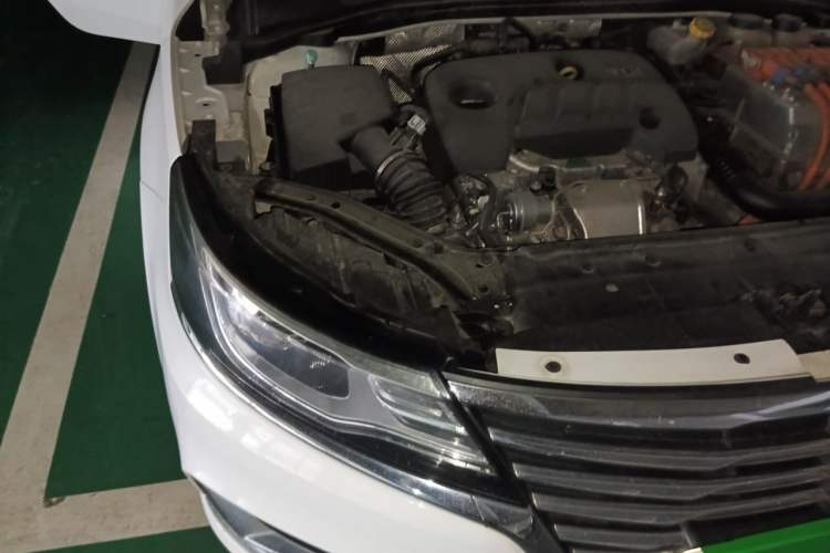 Used Roewe i6 New Energy 2017 45T Hybrid Connect & Smart Enjoyment Edition Engine Bay Right