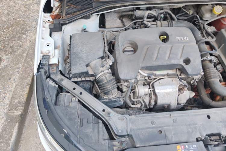 Used Roewe i6 New Energy 2017 45T Hybrid Connect & Smart Enjoyment Edition Engine Bay Right