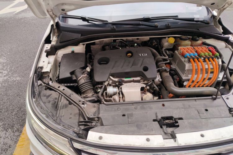 Used Roewe i6 New Energy 2017 45T Hybrid Connective Smart Luxury Edition Engine Bay Right