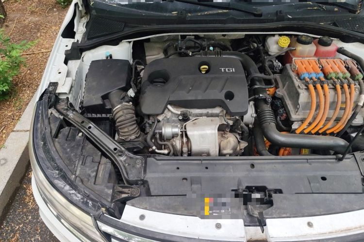 Used Roewe i6 New Energy 2017 45T Hybrid Connect & Smart Enjoyment Edition Engine Bay Right