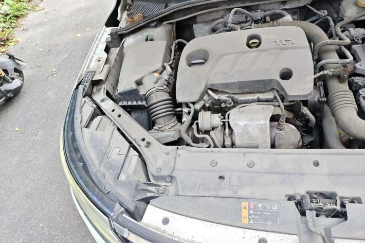 Used Roewe i6 New Energy 2017 45T Hybrid Connect & Smart Enjoyment Edition Engine Bay Right