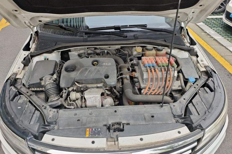 Used Roewe i6 New Energy 2017 45T Hybrid Connect & Smart Enjoyment Edition Engine Bay