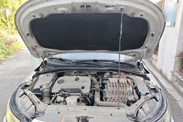 Used Roewe i6 New Energy 2017 45T Hybrid Connect & Smart Enjoyment Edition Engine Bay