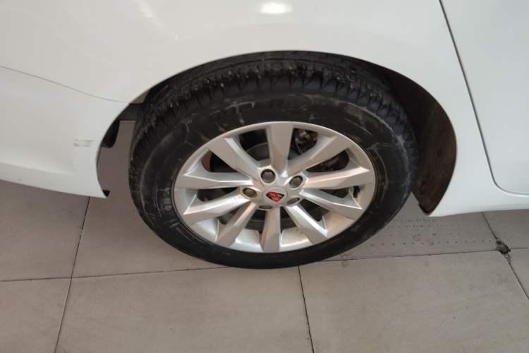 Used Roewe i6 New Energy 2017 45T Hybrid Connect & Smart Enjoyment Edition Exterior 3