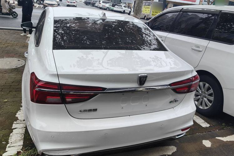 Used Roewe i6 New Energy 2017 45T Hybrid Connect & Smart Enjoyment Edition Exterior 4