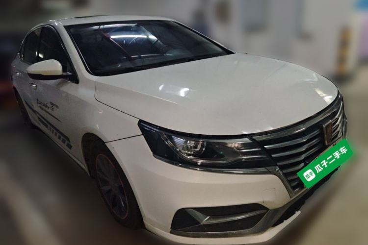 Used Roewe i6 New Energy 2017 45T Hybrid Connect & Smart Enjoyment Edition Front Right 45 Deg