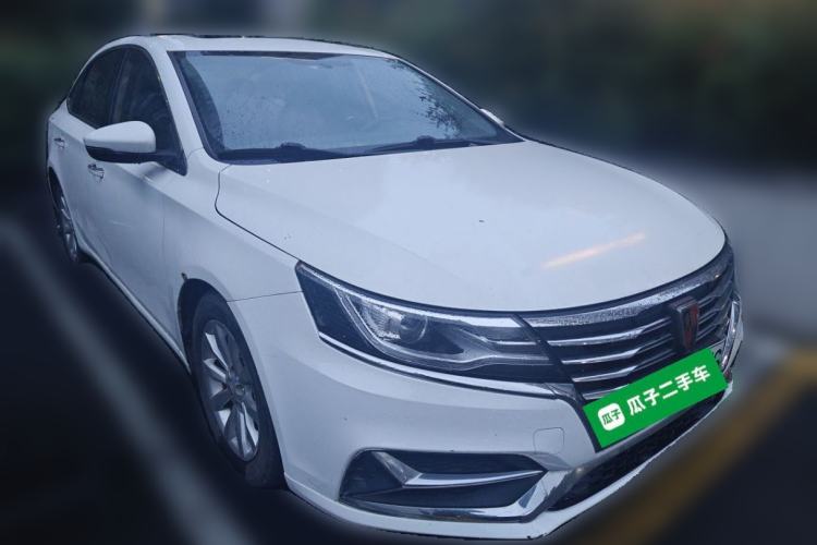 Used Roewe i6 New Energy 2017 45T Hybrid Connect & Smart Enjoyment Edition Front Right 45 Deg