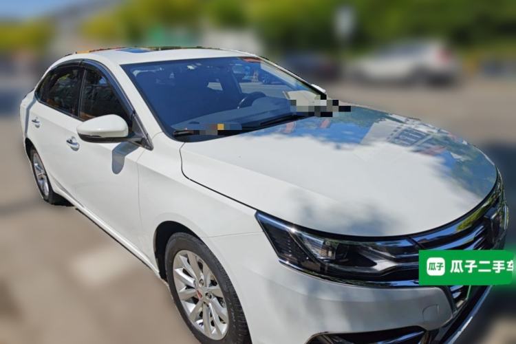 Used Roewe i6 New Energy 2017 45T Hybrid Connect & Smart Enjoyment Edition Front Right 45 Deg