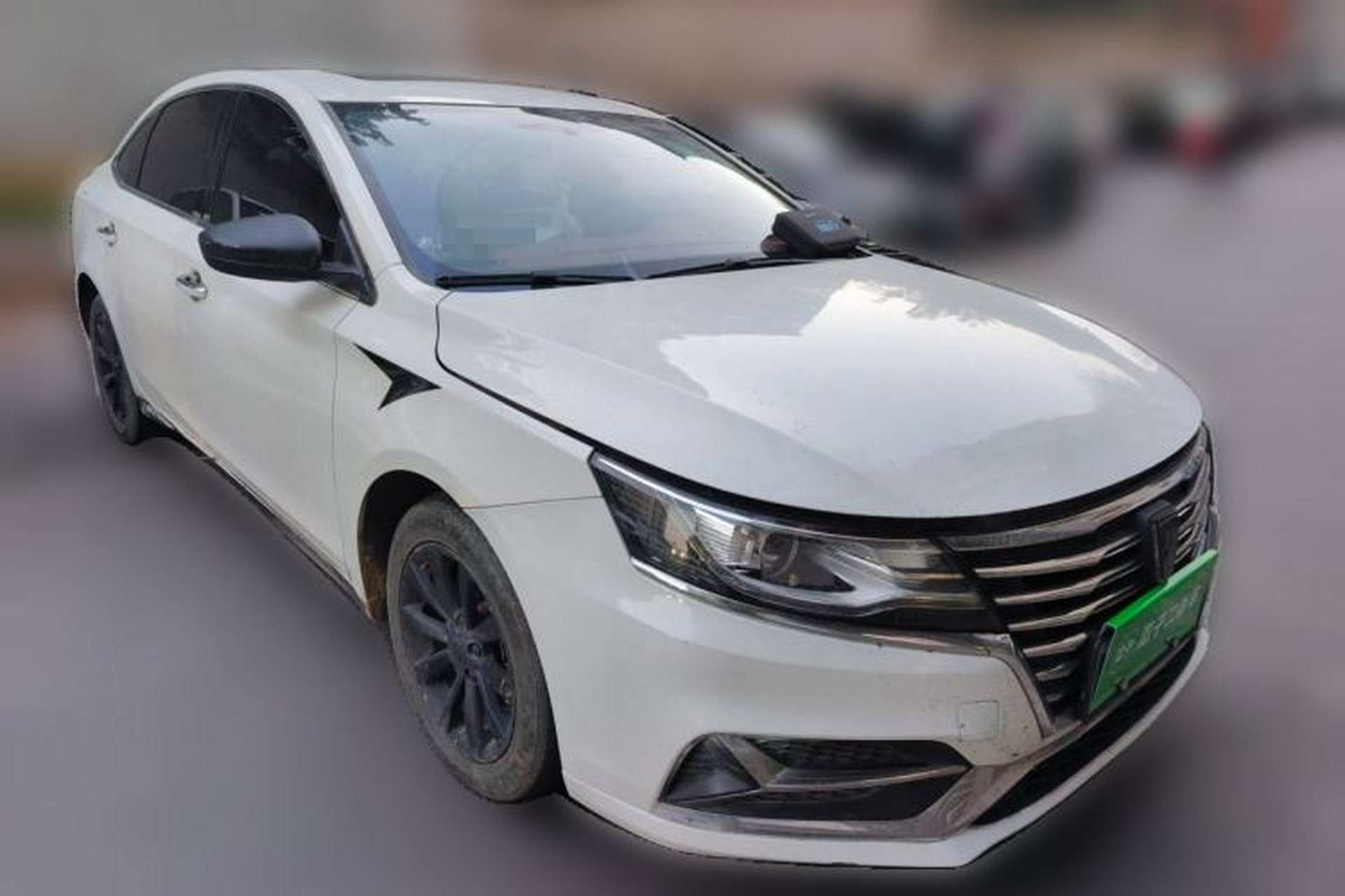 Used Roewe i6 New Energy 2017 45T Hybrid Connect & Smart Enjoyment Edition Front Right 45 Deg