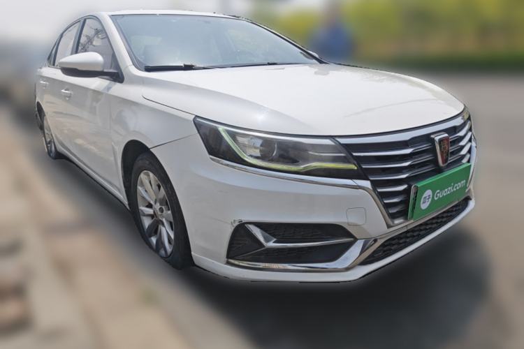 Used Roewe i6 New Energy 2017 45T Hybrid Connect & Smart Enjoyment Edition Front Right 45 Deg