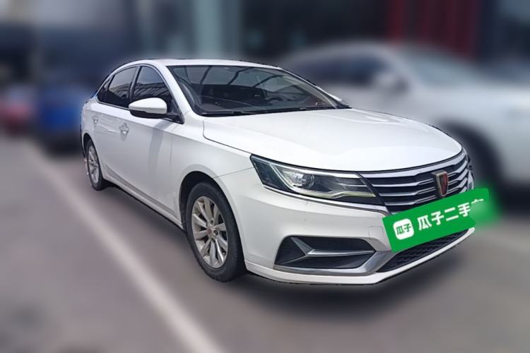 Used Roewe i6 New Energy 2017 45T Hybrid Connect & Smart Enjoyment Edition Front Right 45 Deg