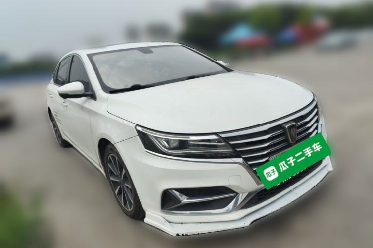 Used Roewe i6 New Energy 2017 45T Hybrid Connective Smart Luxury Edition Front Right 45 Deg