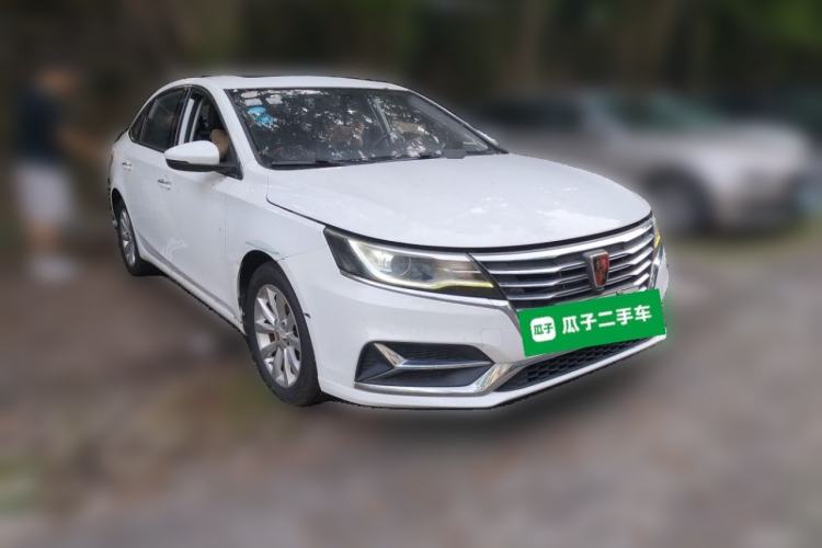 Used Roewe i6 New Energy 2017 45T Hybrid Connect & Smart Enjoyment Edition Front Right 45 Deg