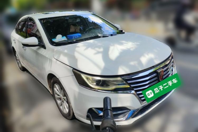 Used Roewe i6 New Energy 2017 45T Hybrid Connect & Smart Enjoyment Edition Front Right 45 Deg