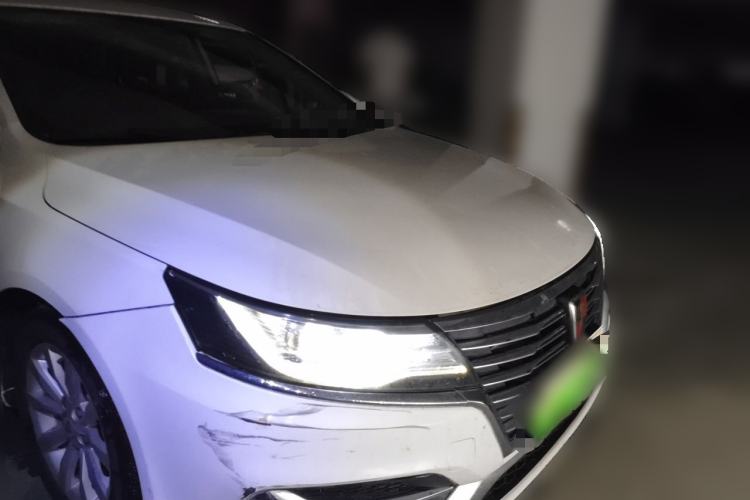 Used Roewe i6 New Energy 2017 45T Hybrid Connect & Smart Enjoyment Edition Front Right 45 Deg
