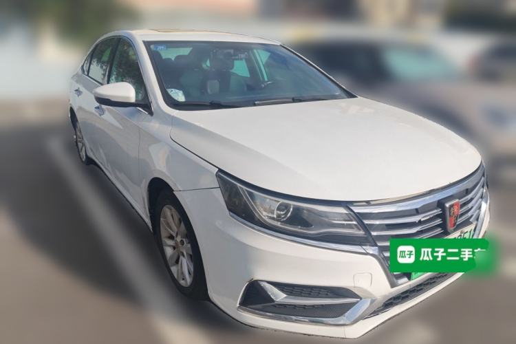 Used Roewe i6 New Energy 2017 45T Hybrid Connect & Smart Enjoyment Edition Front Right 45 Deg